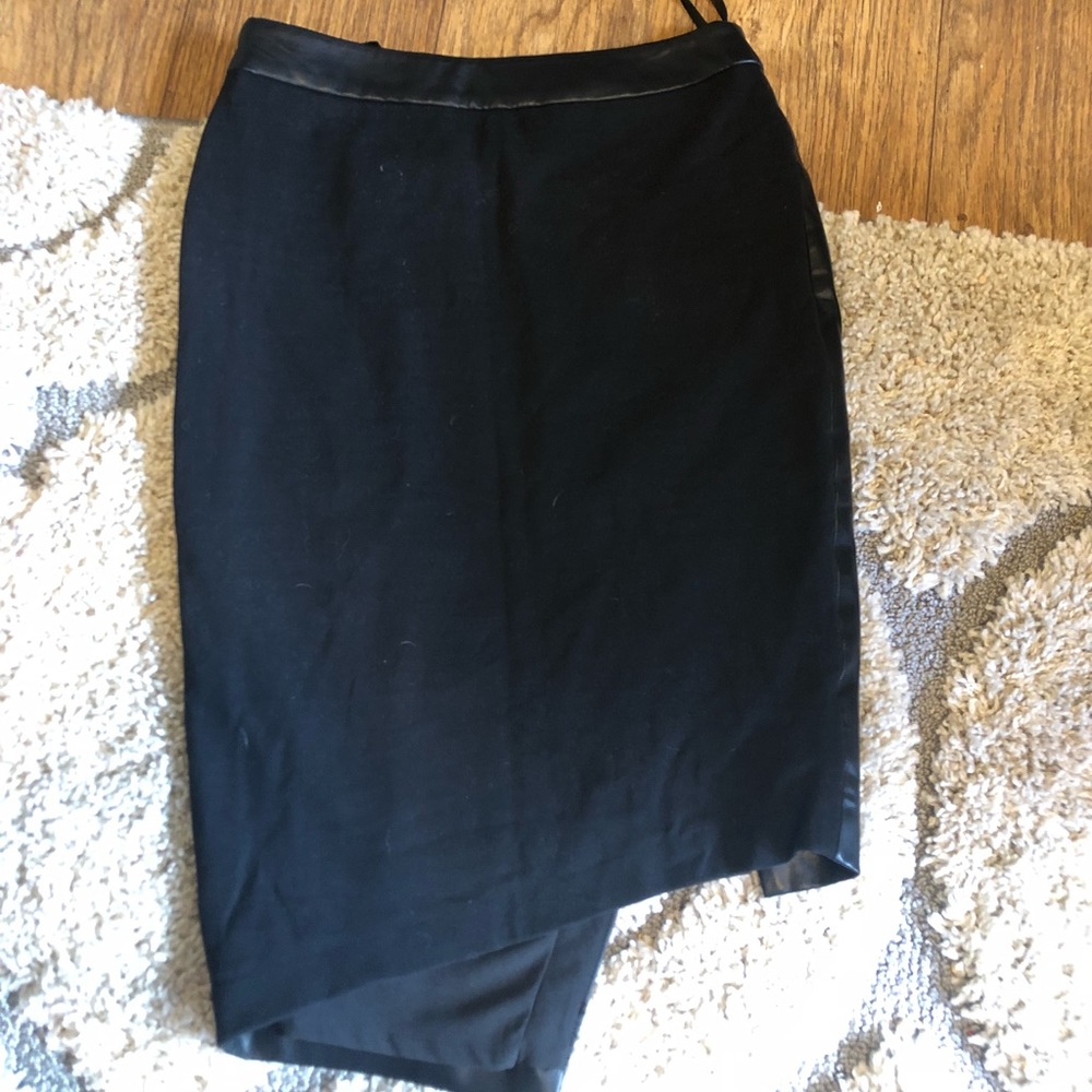Blaque Label Sculptural Faux-Leather Skirt - Picture 4 of 4
